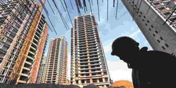 Real Estate India, Construction Industry, Workforce Shortage, Labor Crisis, Skill Development, Indian Economy, Employment, Real Estate Labor Shortage, Construction Worker Crisis, NAREDCO, CREDAI, Tata Projects, Niranjan Hiranandani, S.N. Subrahmanyan, India Real Estate Workforce, Construction Labor Shortage India, Skill Development Programs India, Real Estate Industry Concerns, Indian Construction Workers,