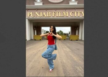 Heer Achhra, Punjabi Actress, Model Heer Achhra, Punjabi Cinema, Punjabi Film, Film Debut, Film Shooting, Punjab Film City, Punjab, India, Entertainment Industry, Music Videos , Commercials ,Advertising, Fashion, Acting, Debut, Buzz ,Popularity, Fresh Talent,