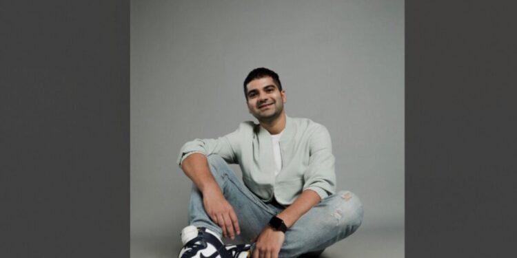 Warner Music India Welcomes Himonshu Parikh as He Unveils Soulful Debut EP ‘Circles’ 1 Himonshu Parikh, Warner Music India, Circles EP, Dariya, Ankush Bahuguna, Yukti Singh, The Yellow Diary, Indian music, Independent artist, Music video, pop music, Indian pop, Rajan Batra, Kamakshi Khanna, Sid Shirodkar, Shadab Rayeen, Katputtli Ke Dhaage, Le Chal, Kho Ja, Indian singers, Indian music producers, Indian song writers,