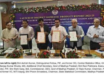 Madhya Pradesh, Economic Planning, District Development, GDDP, MoU, Pahle India Foundation, MPRNA, DES, Economic Growth, Data-Driven Policy, Decentralized Planning, Vision Document, Employment Generation, State Economy