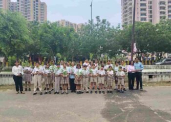 Gaurs Group, Ek Ped Maa Ke Naam 2.0, plantation drive, UP Government, sustainable development, environmental responsibility, Gaur Yamuna City, Gaur City, Gaur Airocity, Gaurs International School