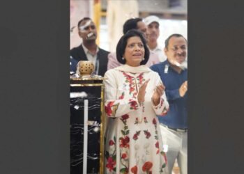 Gaur City Mall, 6th Anniversary, Shopping Offers, Mall Celebration, Noida Extension, Festive Deals, Retail Excellence, Discounts, Prizes, Gaurs Group