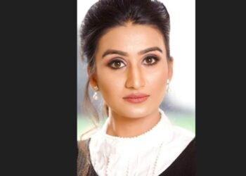 Nidhi Yadav, Aks Clothing, entrepreneurship story, Indian fashion, startup journey, women in business