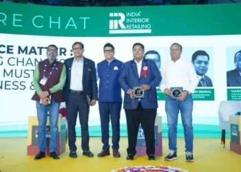 Nidhi Yadav, Aks Clothing, entrepreneurship story, Indian fashion, startup journey, women in business