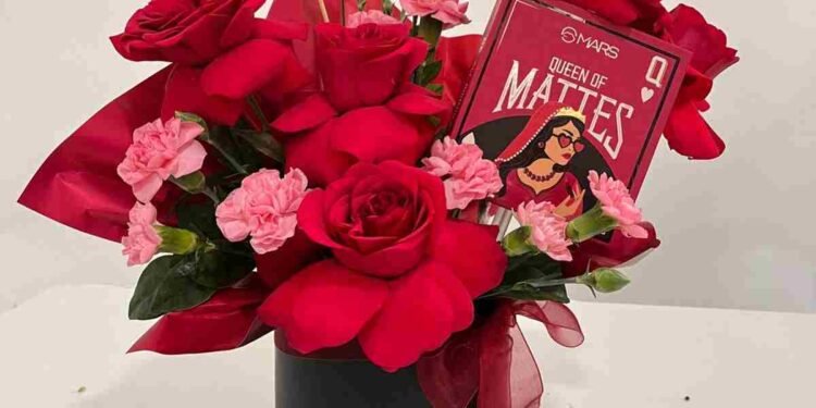 MARS Cosmetics Makeup Bouquets, IGP gifting India, innovative beauty gifts, floral makeup bouquets, Women’s Day gifts