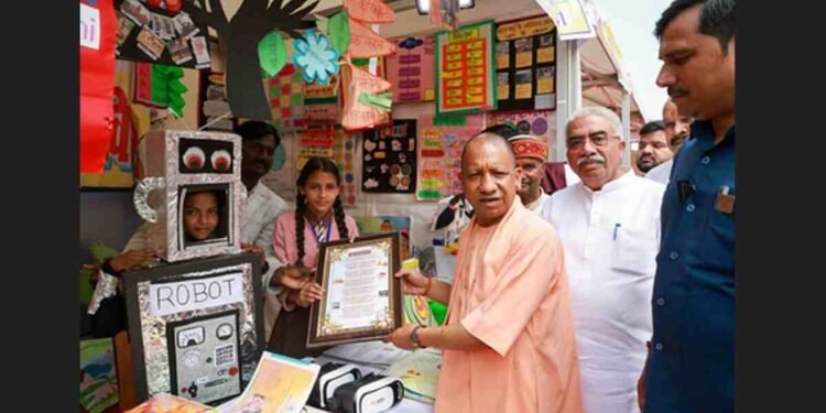 Startup Revolution in UP: Youth Embrace Innovation Beyond Traditional Businesses 1 UP startups, CM Yuva scheme, Yogi Adityanath, youth entrepreneurship India, startup growth UP, innovation India