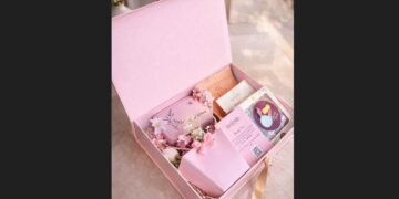 Ishaari Gifts, Mother’s Day hampers 2026, personalized gifts India, gifts for moms, premium gifting brand